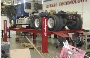 Challenger 44030AR HD 4-Post Hydraulic Alignment Lift 30,000 - New Black Color - Image 8